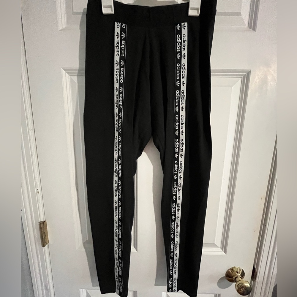 Adidas logo leggings